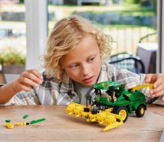 LEGO TECHNIC John Deere 9700 Forage Harvester 42168 STAVEBNICE